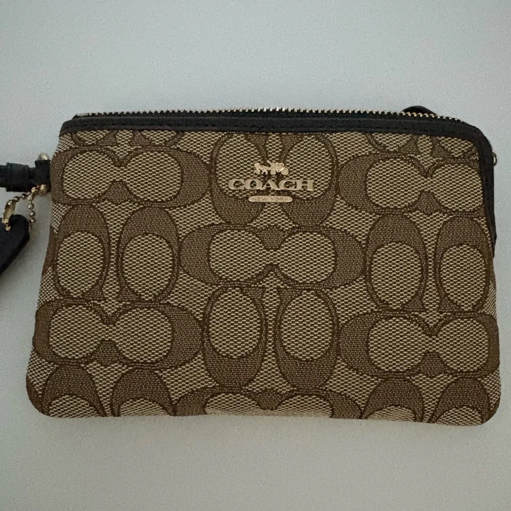 COACH Corner Zipped Wristlet In Signature Jacquard Canvas Leather Trim NEW
